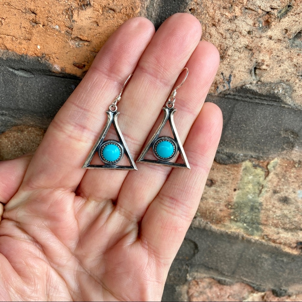 Sold 📣 Vintage Triangle Turquoise & Sterling Earrings - Picture 7 of 13
